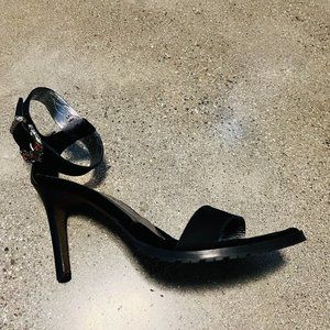 DONALD J PLINER Couture Strappy Heels